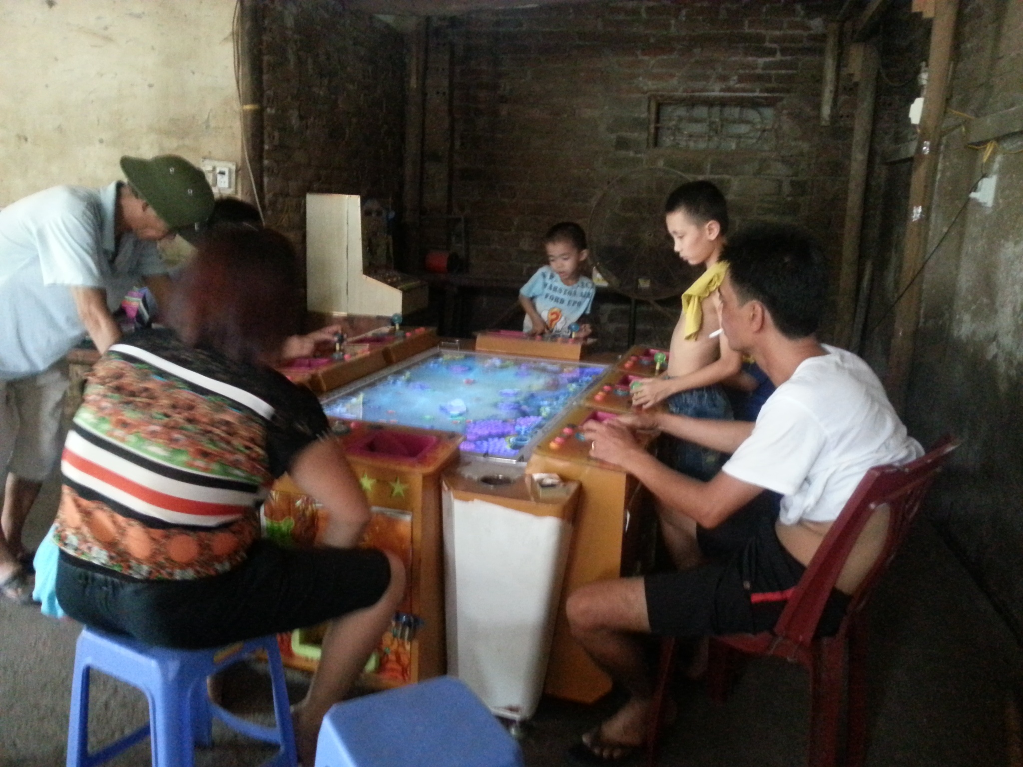 Thu loi nhuan khung, kinh doanh xeng ban ca co noi kho gi? hinh anh