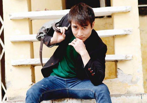 Chang trai tinh le tay trang mo 2 shop quan ao o Ha Noi hinh anh