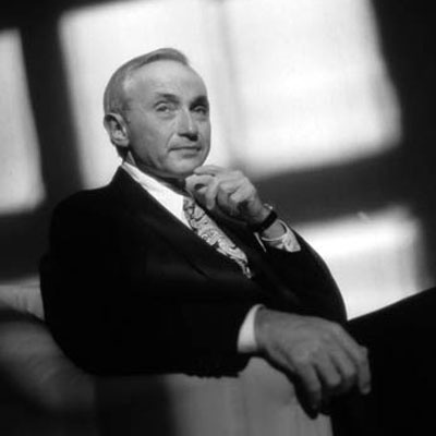 Wexner nắm trong tay 3 thương hiệu đồ lót, chiếm 41% thị phần của thị trường 13,2 tỷ khách tại Mỹ.