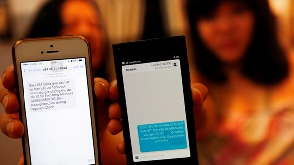 Khach hang 'phat cau' vi tin nhan rac bat dong san hinh anh