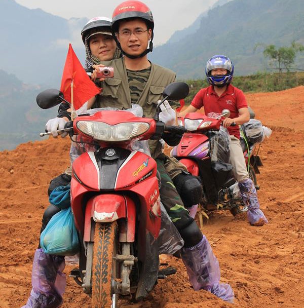 Cung đường phượt ở Hà Giang nhiều đoạn rất lắt léo khiến những người dẫn tour rất vất vả. Ảnh: NVCC.