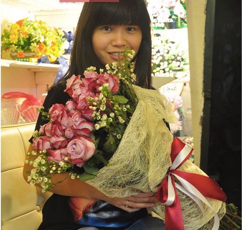 Le thay co: Hoa ngoai dat khach, hang noi e am hinh anh