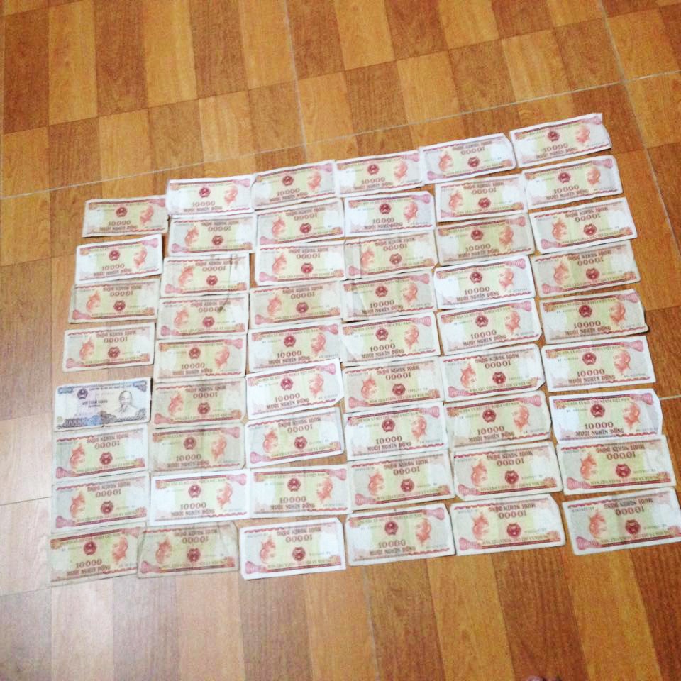 200.000 dong mot to tien cotton menh gia 100.000 dong hinh anh