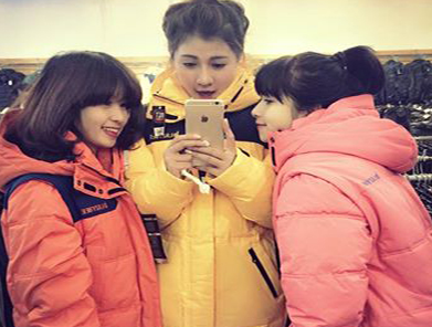 Ha Noi ret, ao dai han phim Pinocchio 2 trieu/chiec dat hang hinh anh