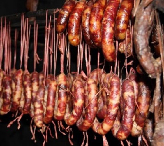 Lon ban, trau gac bep chay hang tu Tet duong lich hinh anh