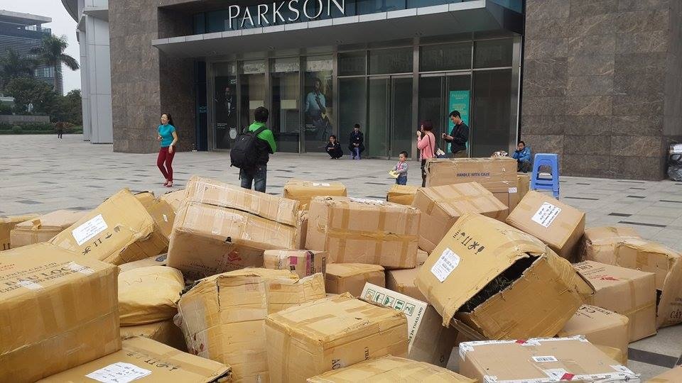 Vi sao Parkson Landmark dong cua dot ngot trong dem? hinh anh