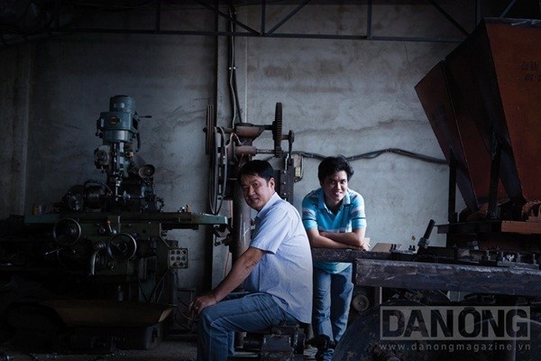   Những phát ngôn đáng nhớ  Trần Quốc Hải  “Tôi dạy con trai mình: Là một người nghiên cứu khoa học, tình cảm dứt khoát phải đàng hoàng, rõ ràng. Ngoài ra còn phải làm một người có ích cho xã hội, phải biết chọn bạn tốt mà chơi. Còn chuyện tình cảm cá nhân thì tôi không hề cấm đoán. Tôi hơi bị… tây trong cách dạy con. Tôi đọc sách và chọn lọc những điều tốt nhất. Tôi đọc sách Tàu nhưng không lậm văn hóa Tàu.