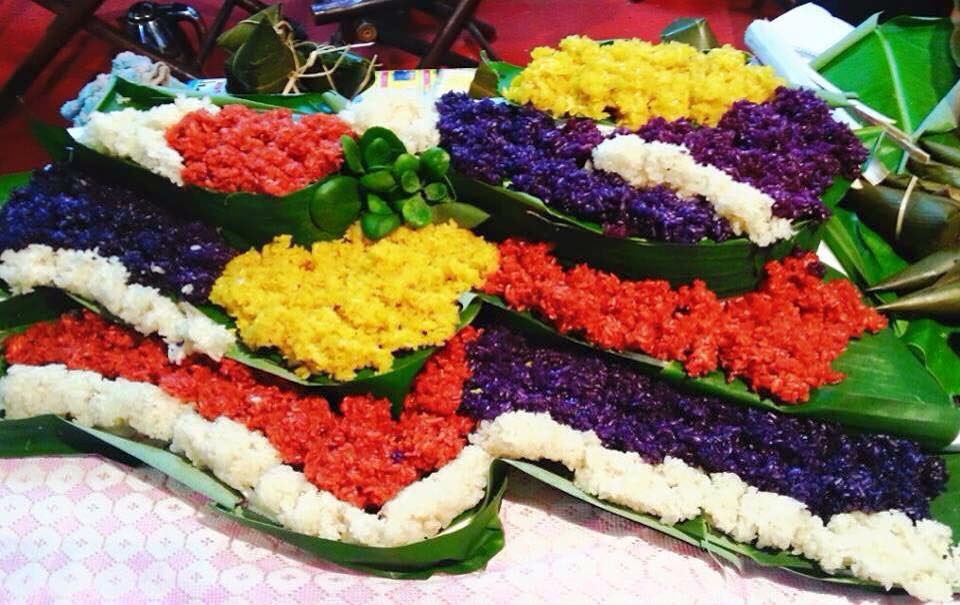 300.000 dong/cap banh chung ngu sac cho ngay Tet hinh anh