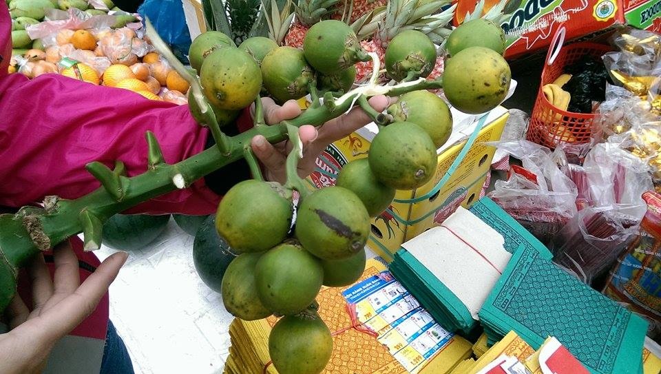 Cau cung Tet tang gia manh, ban 1 qua mua duoc 2 lang thit hinh anh