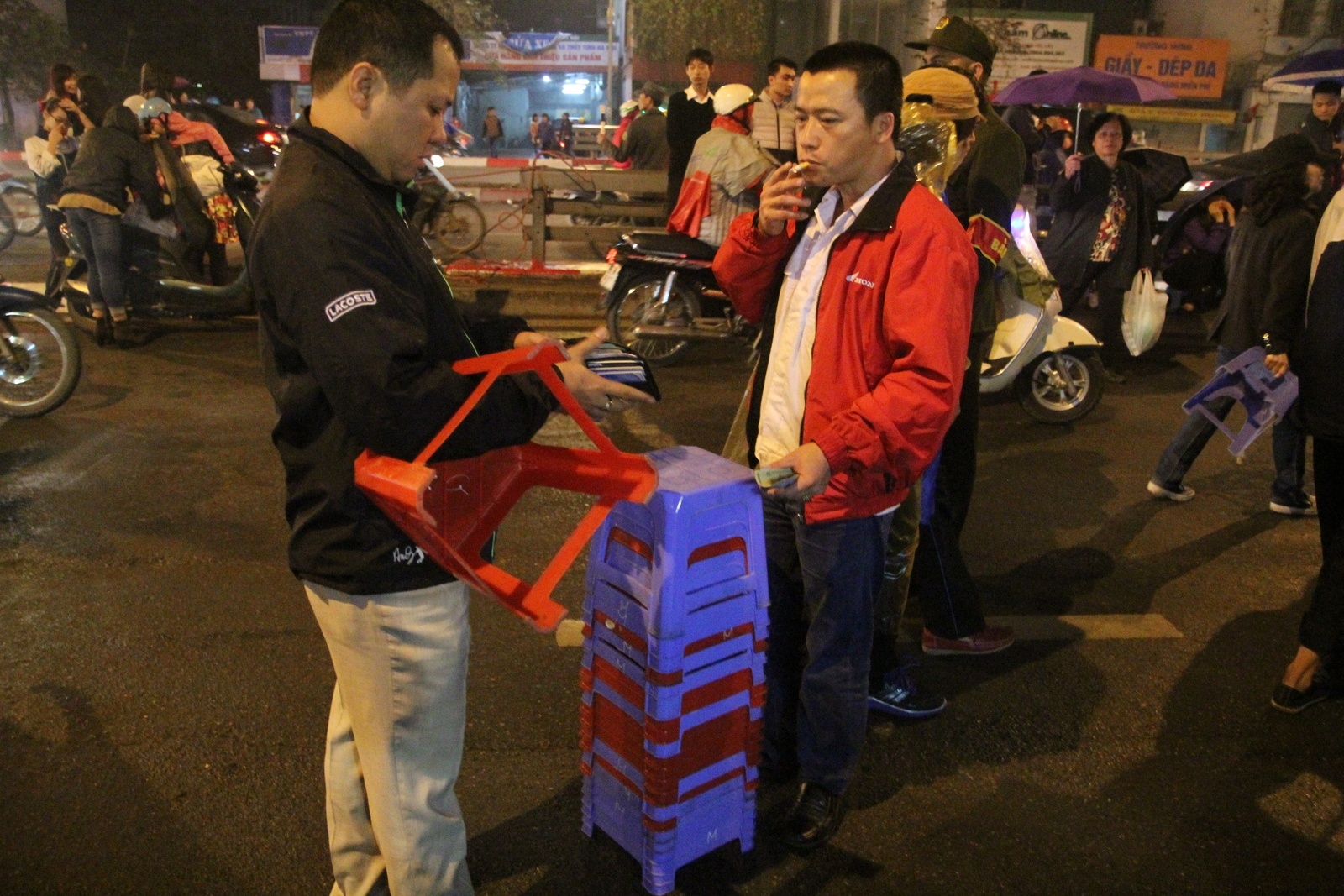 Kiem tien trieu moi toi nho cho thue ghe o chua Phuc Khanh hinh anh