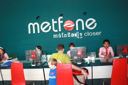 Viettel thau tom Beeline tai Campuchia hinh anh