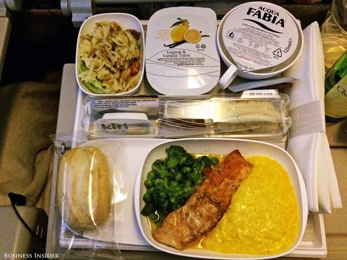 Kham pha hang hang khong tot nhat the gioi cua Dubai hinh anh