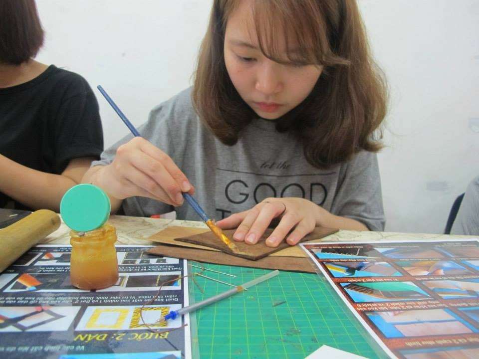 Hoc lam vi da bo, cuu gia re hon hang hieu o Ha Noi hinh anh