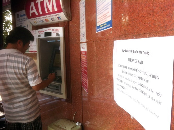 Nhieu may ATM o Dak Lak cung nghi le hinh anh