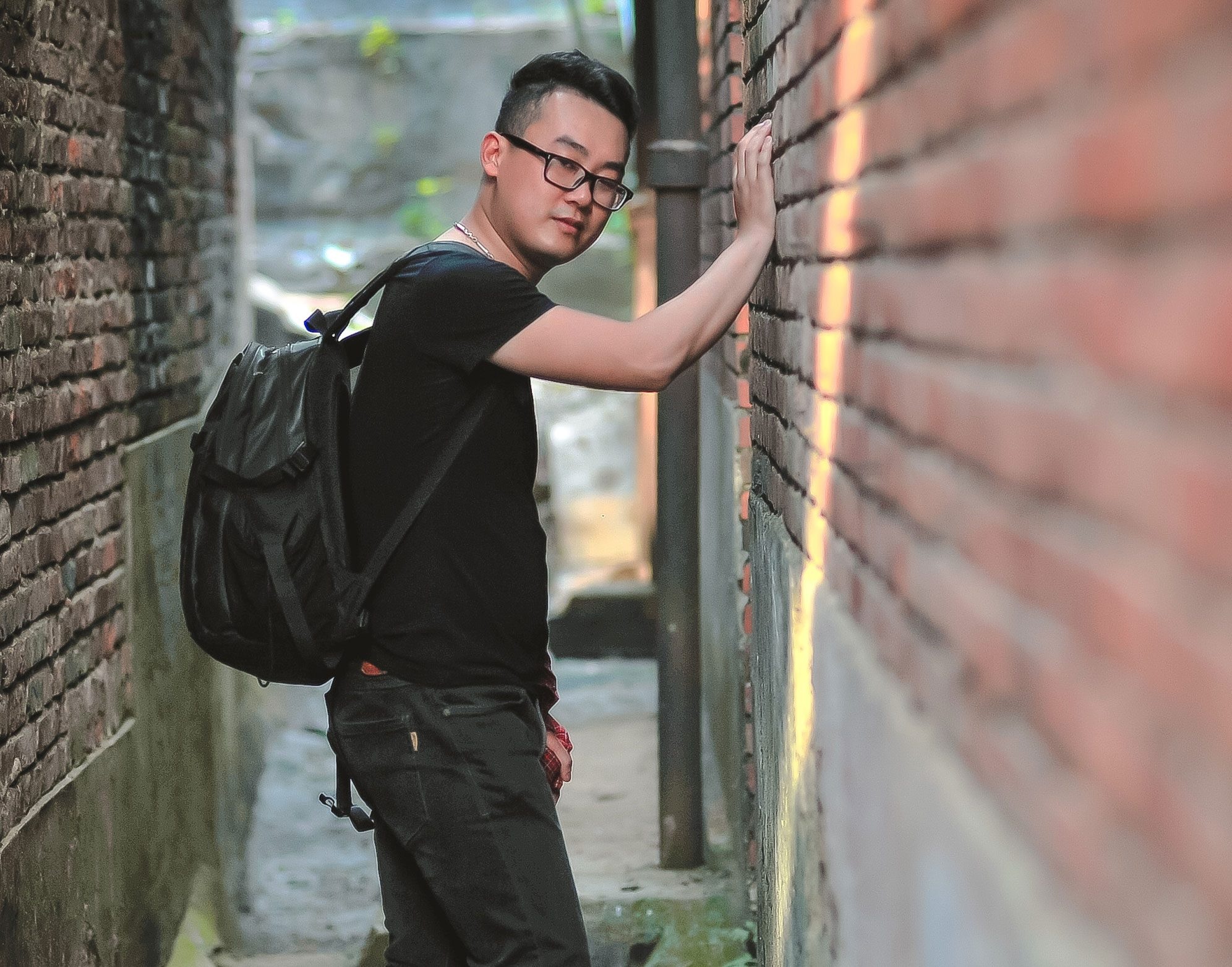 8X bo viec luong 30 trieu, len nui lam giau hinh anh