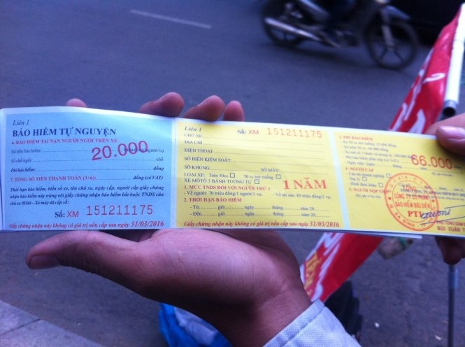 Người mua bảo hiểm muốn mua loại bảo hiểm như quảng cáo phải mua đủ liên 1 (gồm liên xanh và liên vàng) giá 86.000 đồng theo quy định (giá chưa giảm 20.000 đồng)