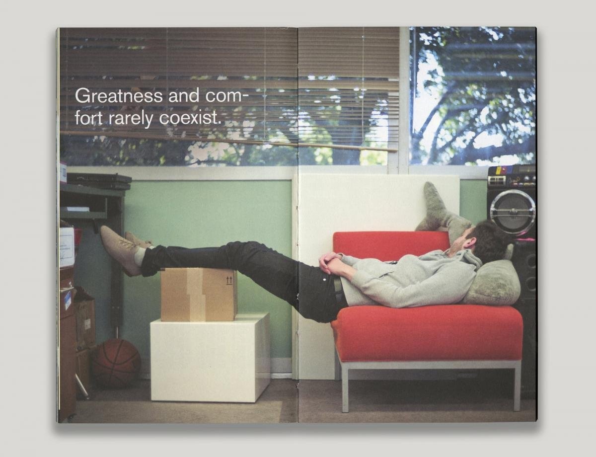 Khi Facebook ngày một lớn mạnh, rất khó để giải thích sứ mệnh, lịch sử và văn hóa cho nhân viên mới. Nội dung trang này là: “Sự vĩ đại và thoải mái hiếm khi cùng tồn tại”.