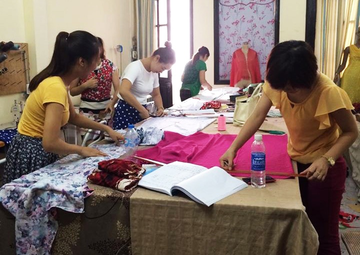 Dan cong so chi tien trieu hoc may va hinh anh