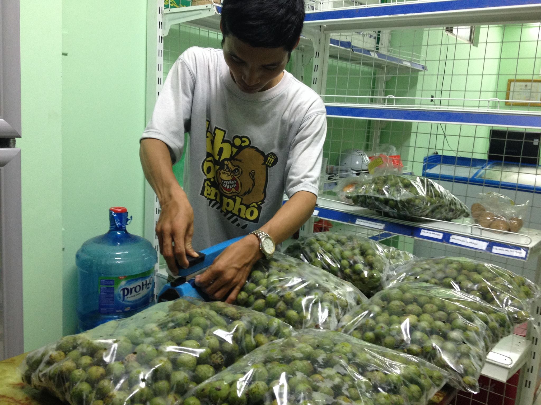 Sau non 40.000 dong/kg hap dan khach Sai Gon hinh anh