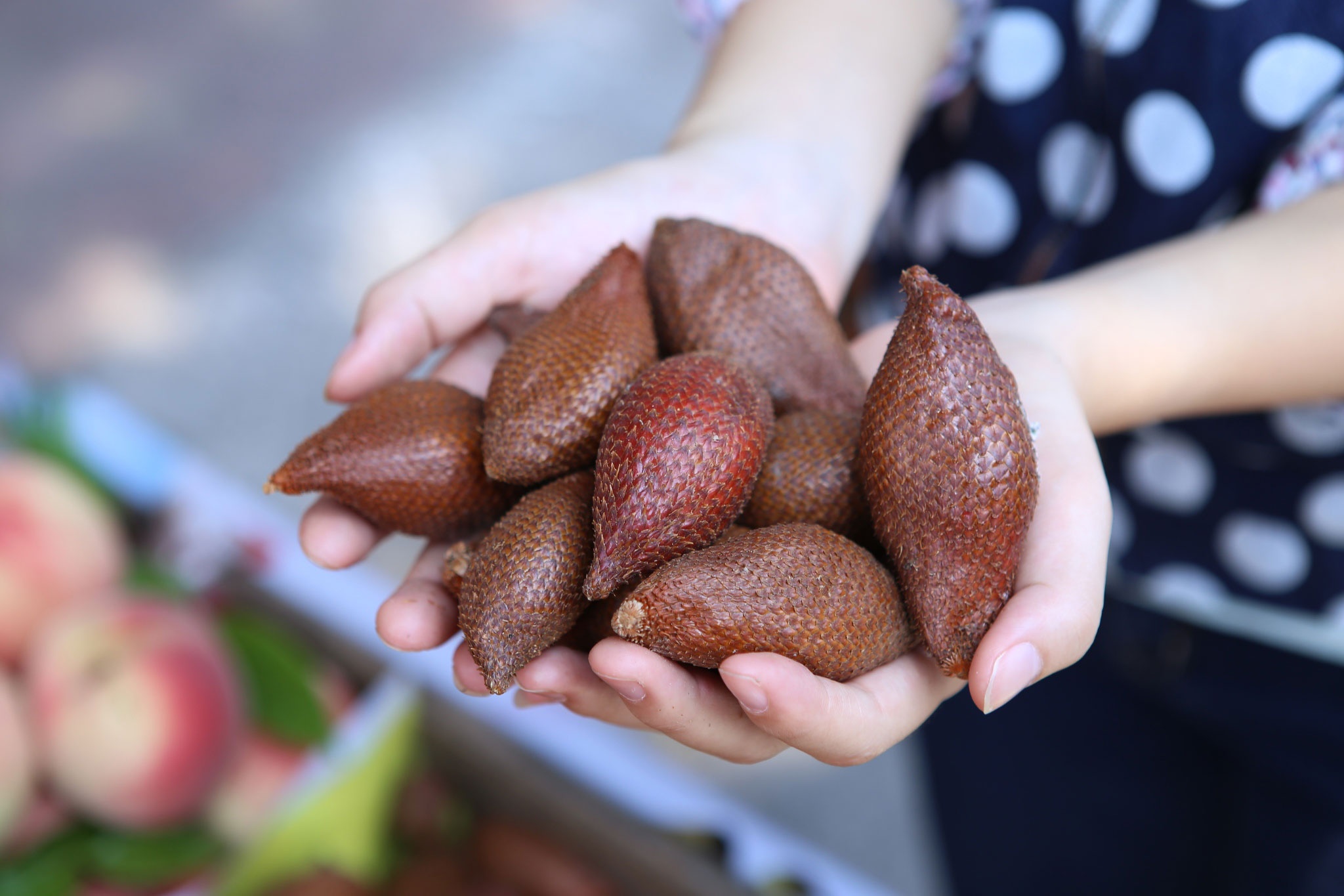 Ban may Thai, hang rong Ha Noi het gia gap doi hinh anh