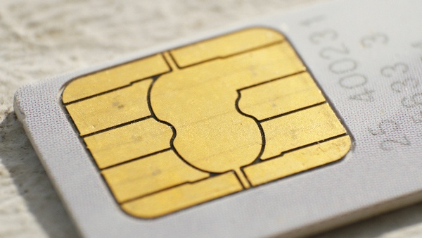 Bi phat 22,5 trieu dong vi ban sim da dang ky truoc hinh anh