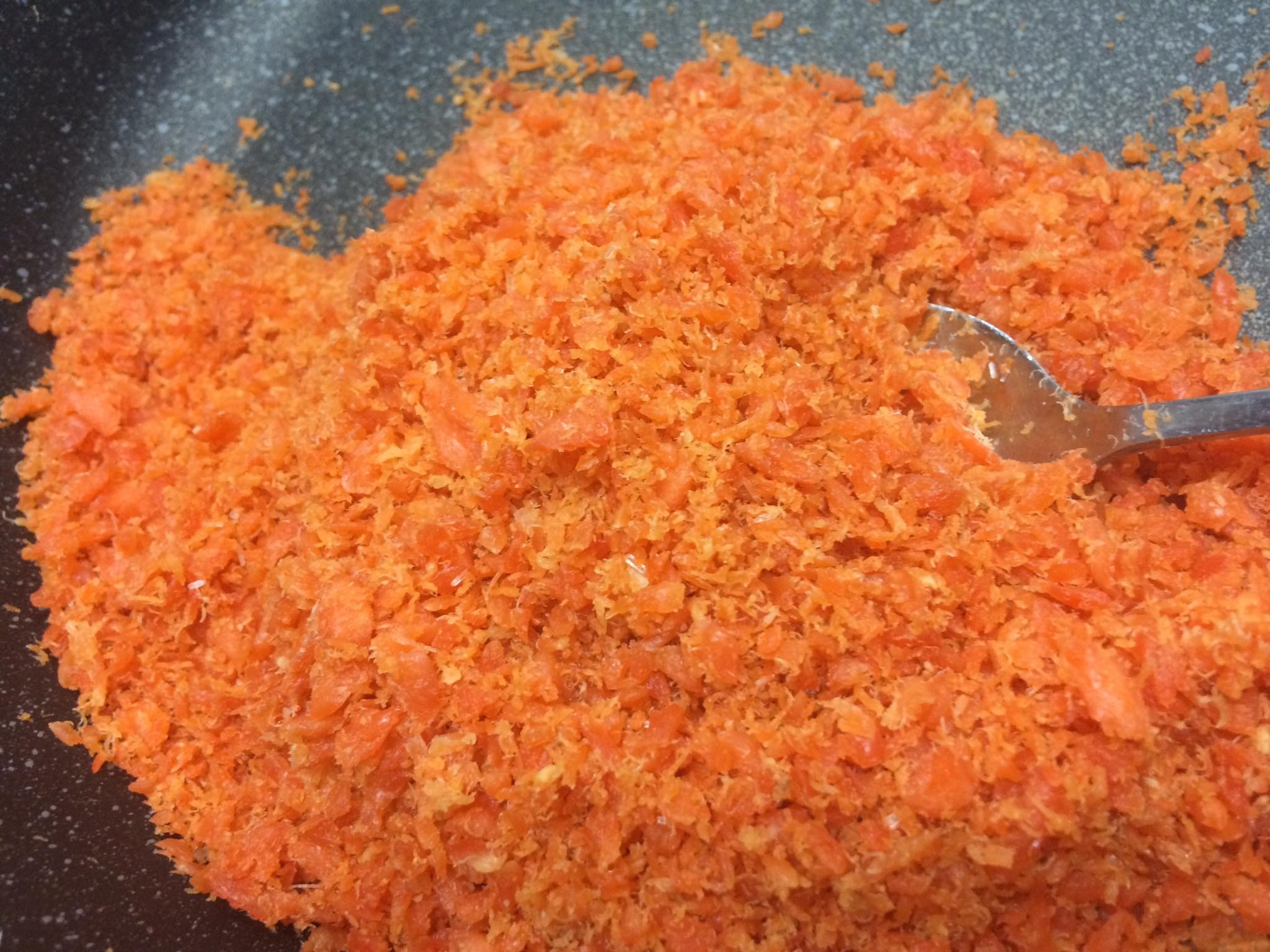 Ruoc ca hoi gia re bat thuong tren cho mang hinh anh