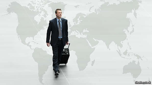 Vi sao cac doanh nghiep My lan luot roi bo que huong? hinh anh