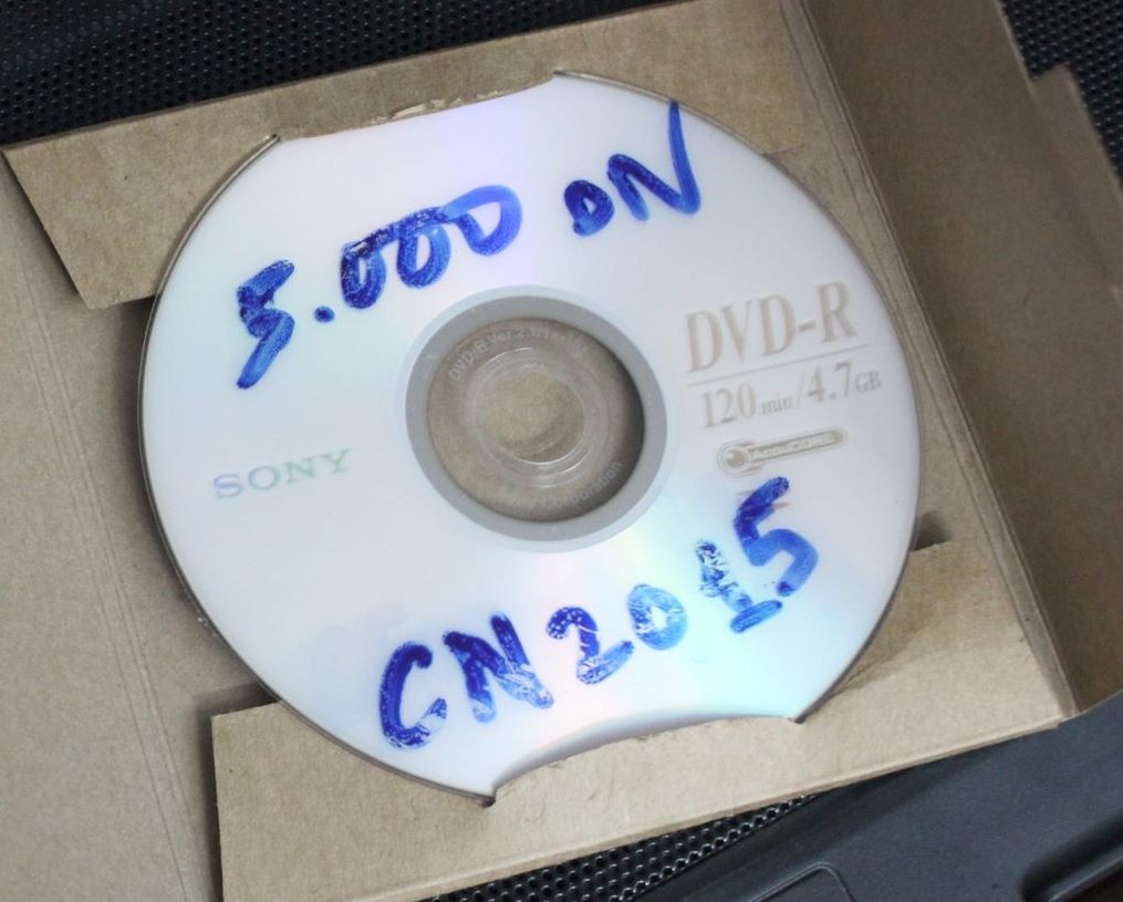 Rao ban thong tin ve 5.000 giam doc gia 800.000 dong hinh anh