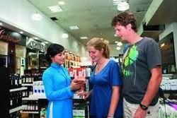 Hanh khach duoc mua do mien thue tren tau bay den Viet Nam hinh anh