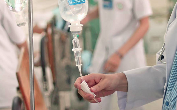 Luong cap cao nganh y te 225 trieu dong mot thang hinh anh