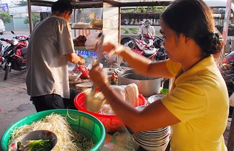 Mo quan pho cung phai co giam doc hinh anh