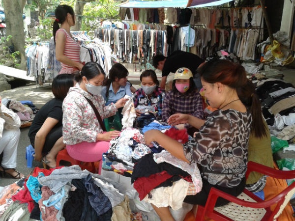 Tranh cuop de mua hang thung gia re hinh anh