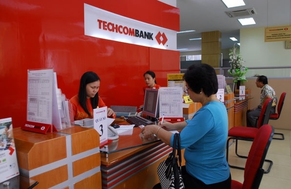 Co dong noi bo cua Techcombank dang ky ban co phieu hinh anh