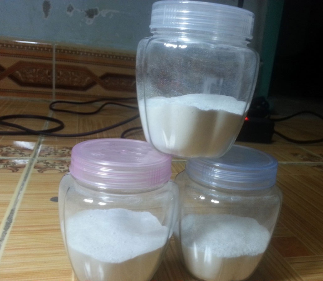 Mua thuoc gia truyen mac ca nhu rau tren mang Internet hinh anh