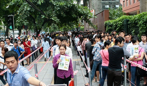 Cu nhan dai hoc that nghiep ngay cang tram trong hinh anh