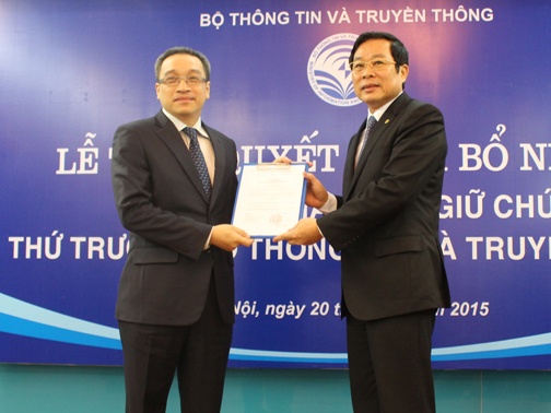 Thu truong Phan Tam phu trach linh vuc vien thong, Internet hinh anh