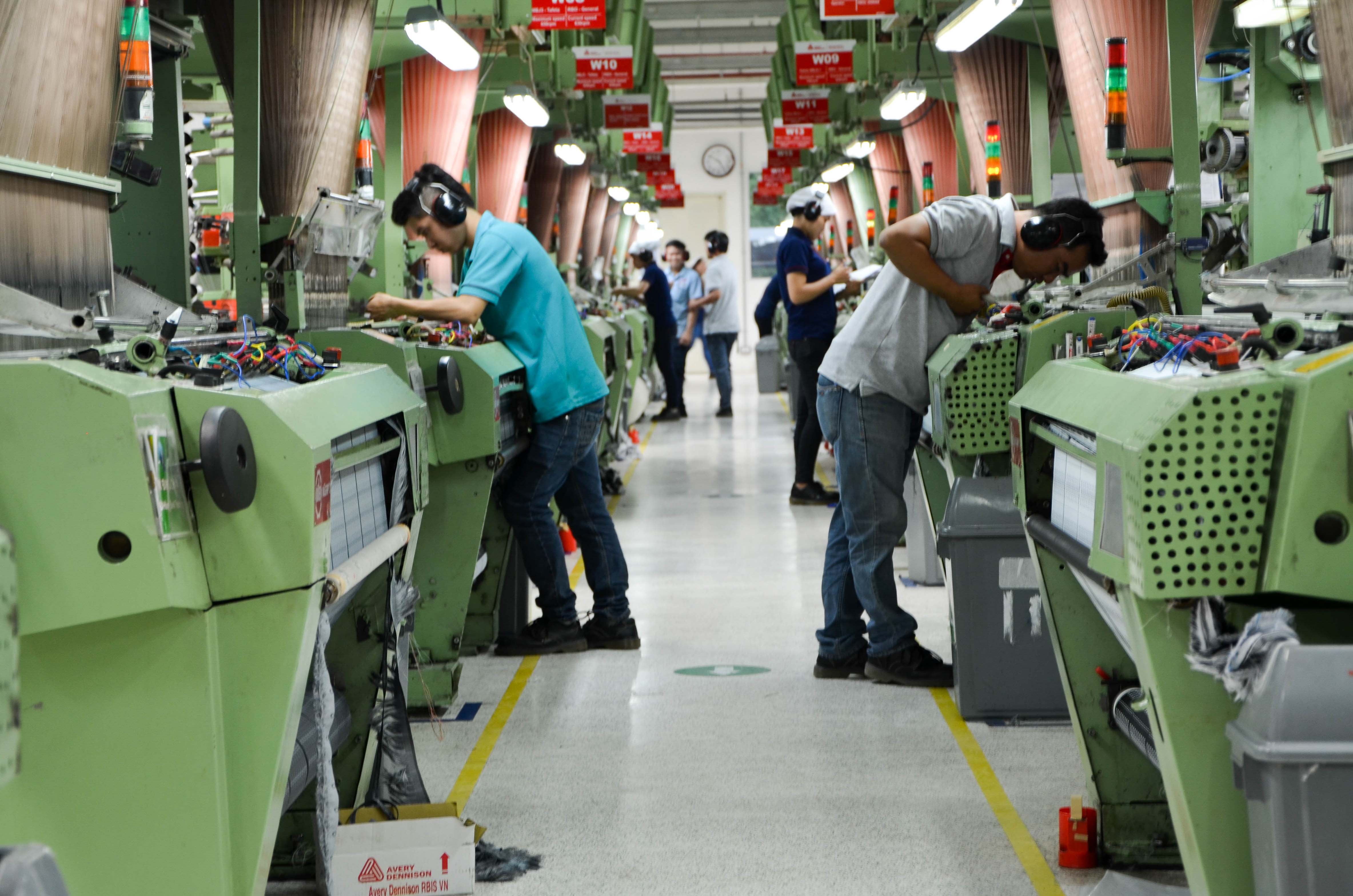 Them 1.200 lao dong co viec lam nganh det may, da giay hinh anh