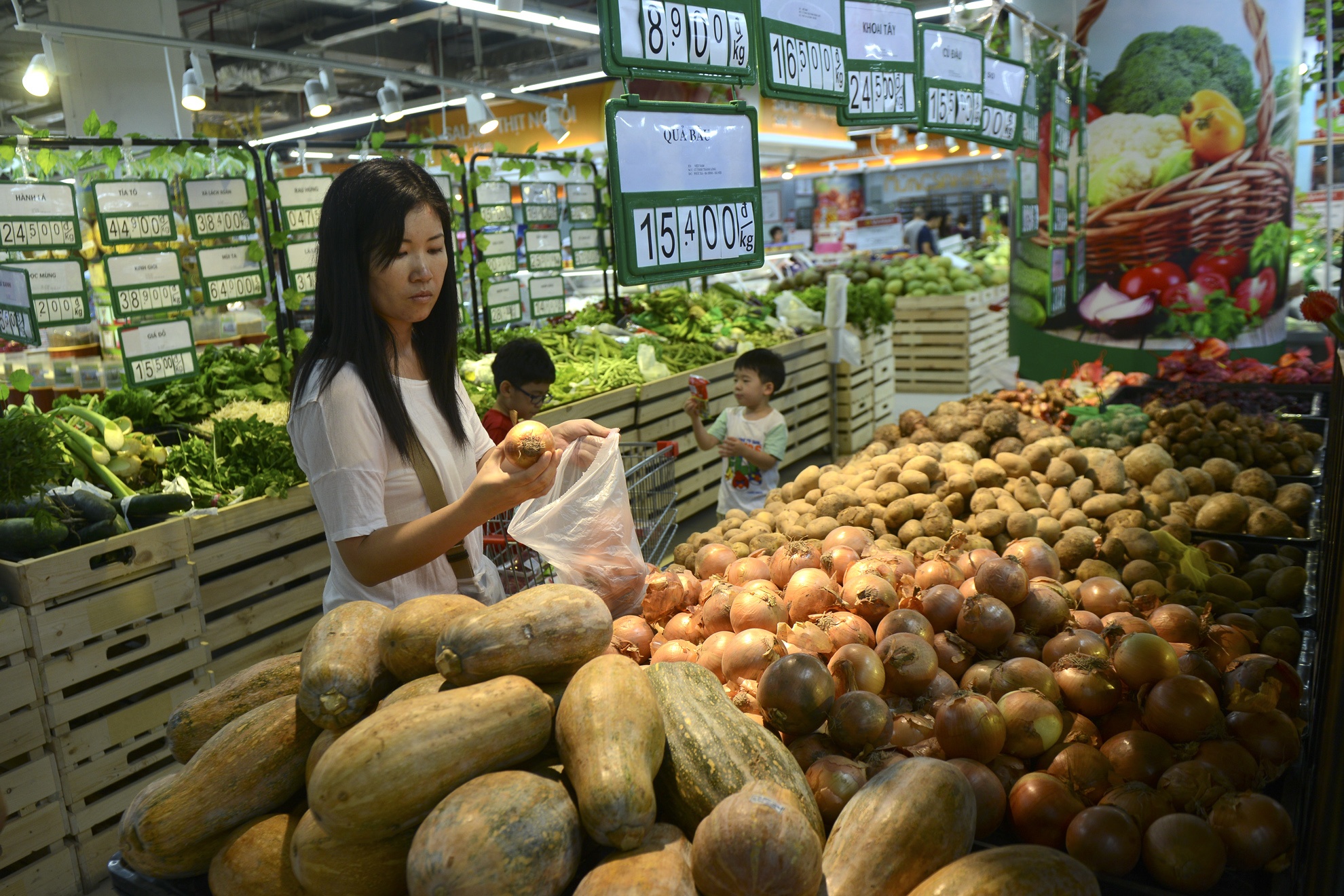 Mien, moc nhi, dau xanh... bung gia 20-30% truoc Tet hinh anh