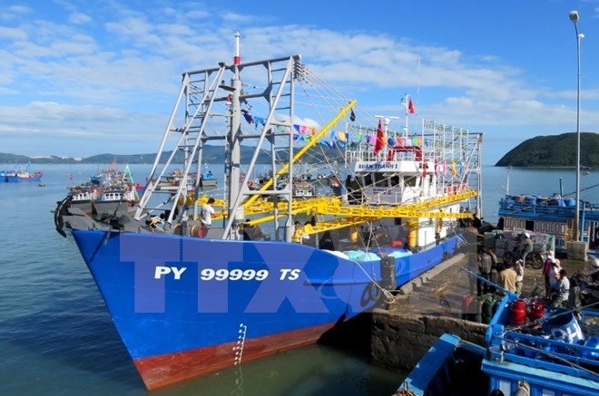 Nganh dong tau vuot 'bao' khung hoang, sinh loi san xuat hinh anh