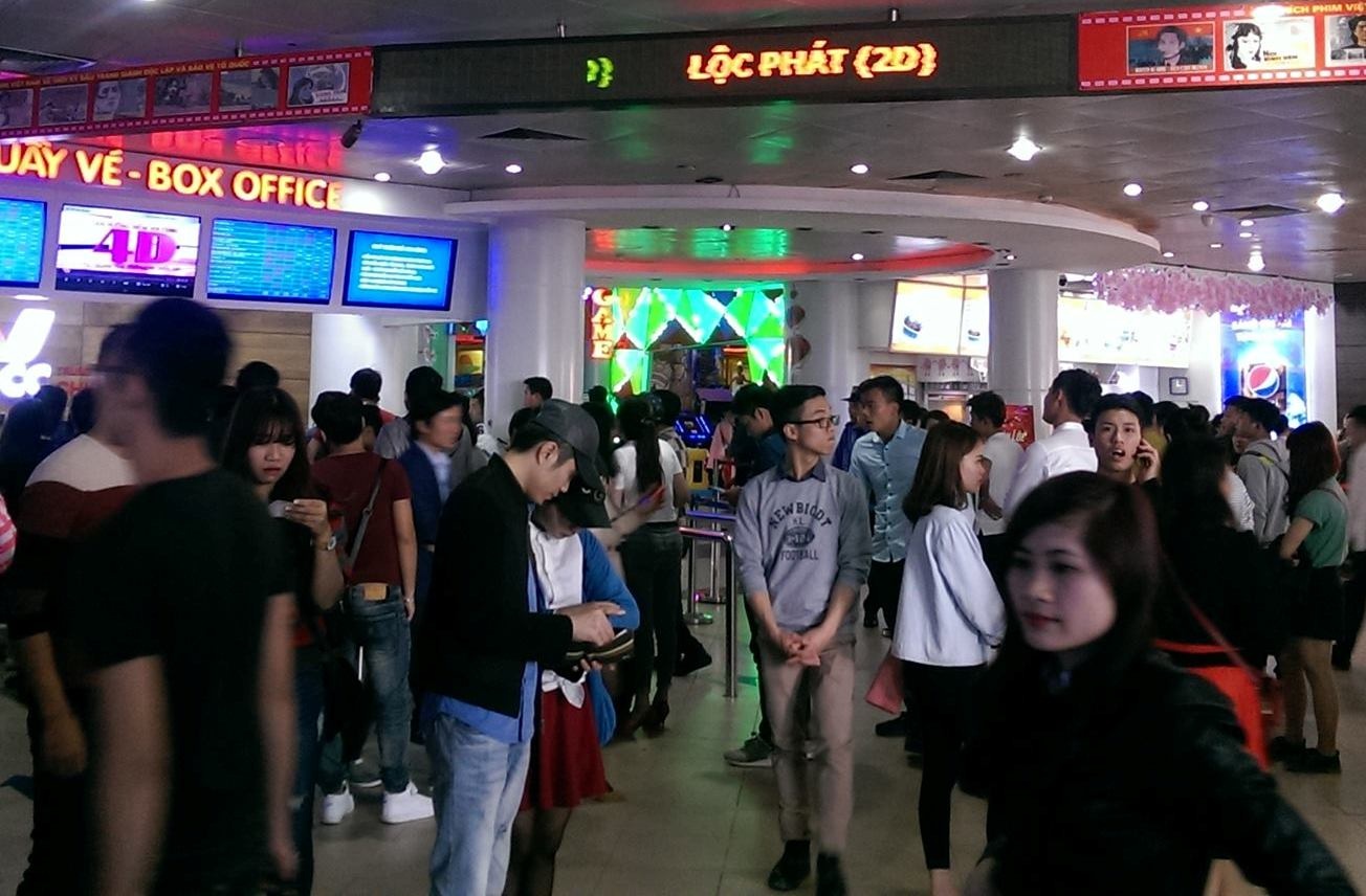 Phe ve het gia gap 2 lan tai rap chieu phim ngay Valentine hinh anh