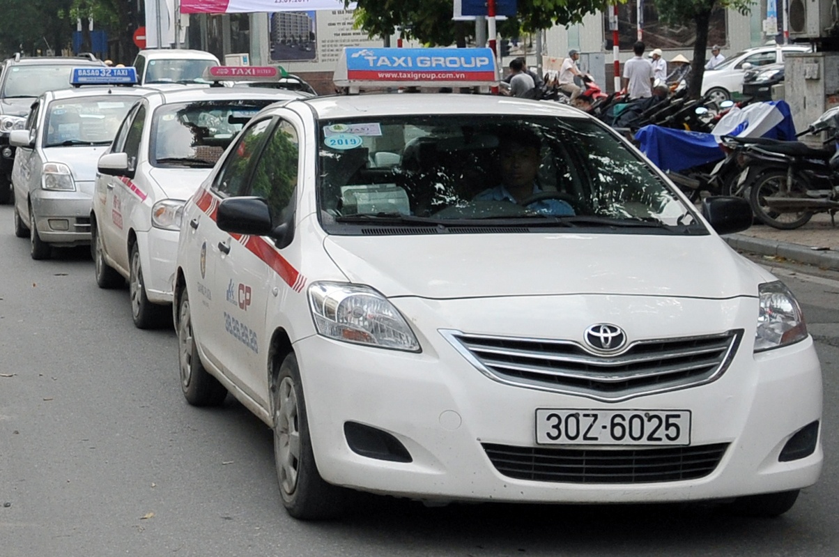 Cuoc taxi chi giam 300-600 dong/km hinh anh