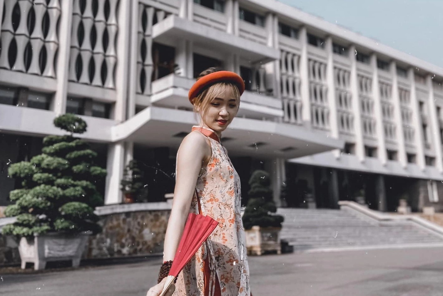 Xep hang dai, cho mua ve vao Dinh Thong Nhat trong ngay 30/4 hinh anh