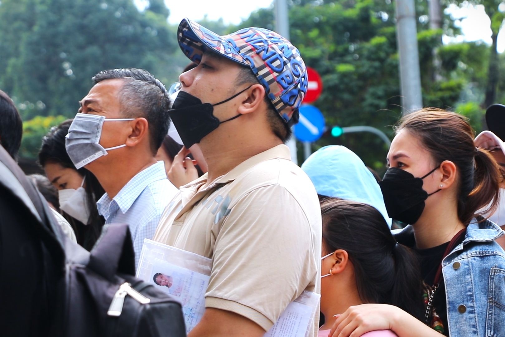 Nguoi dan o TP.HCM khong kip lam ho chieu vi het so thu tu hinh anh