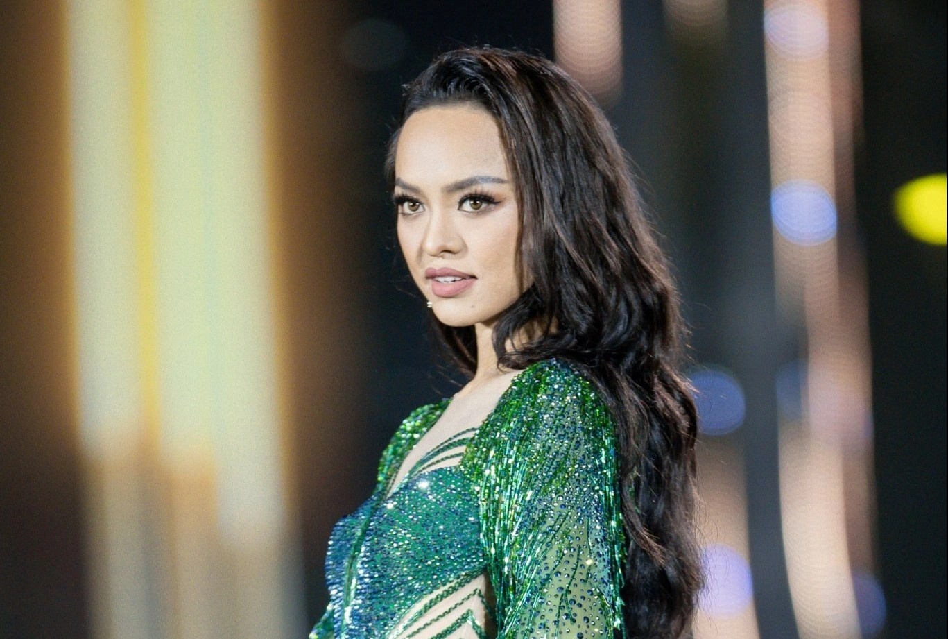 Cau hoi ung xu Mai Ngo nhan tu giam khao Kieu Loan gay tranh cai hinh anh