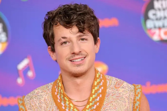 Charlie Puth dat cau hoi cho thi sinh Nguyen Son o chung ket Olympia hinh anh
