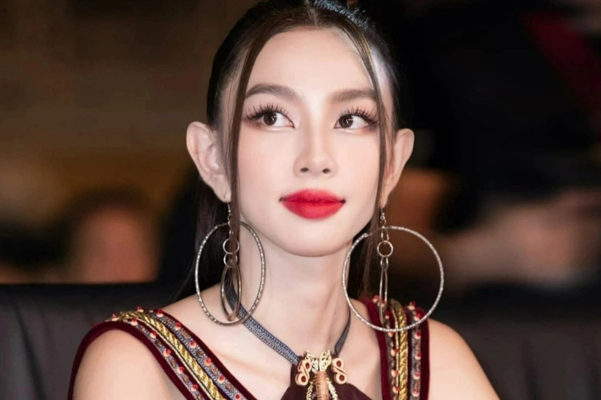 Hoa hau Thuy Tien khoc khi noi ve vu kien 1,5 ty dong hinh anh