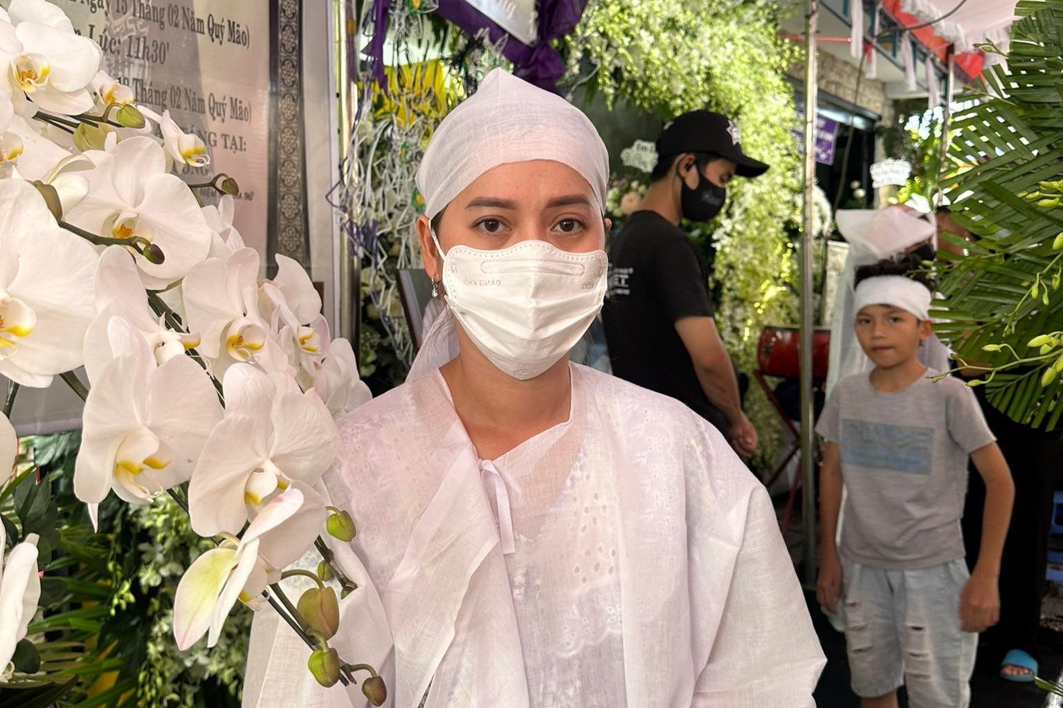 Con gai nghe si Vu Linh len tieng ve me ruot hinh anh