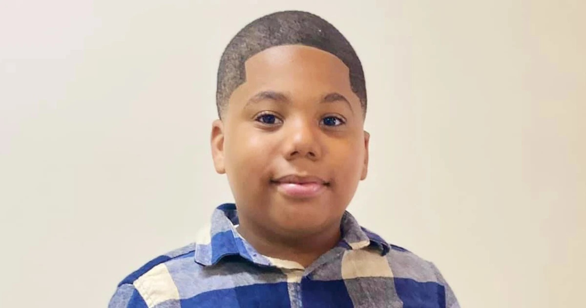 Cau be 11 tuoi bi canh sat My ban vao nguc sau khi cau cuu 911 hinh anh