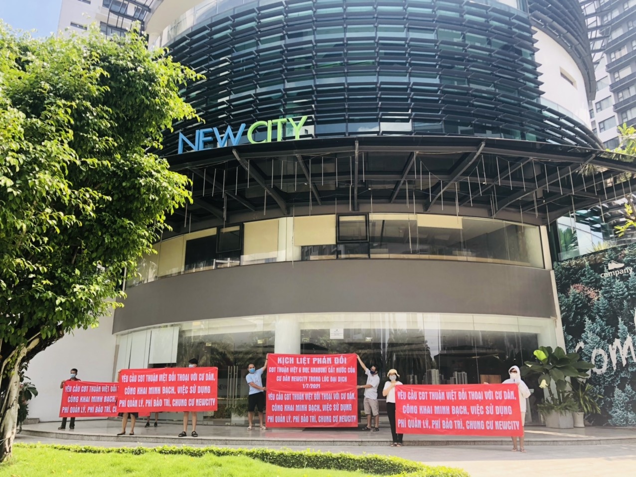 cu dan new city bi cat nuoc anh 2