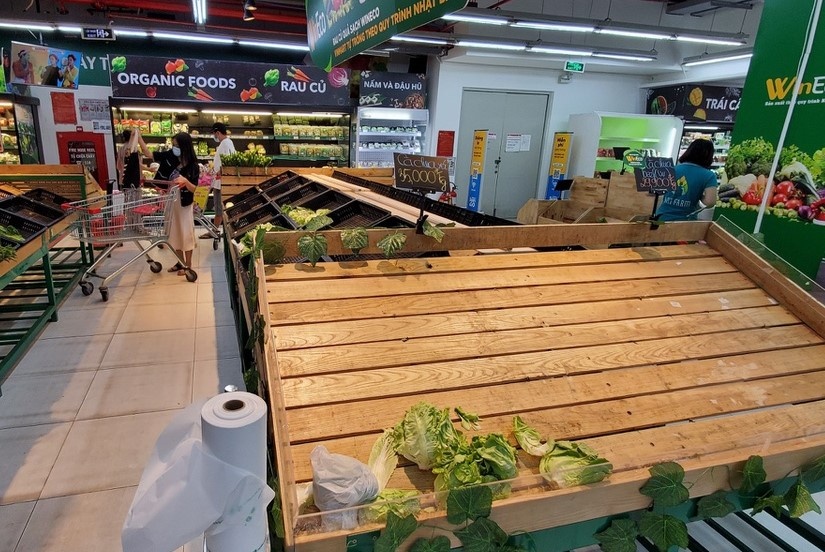 Cu dan TP.HCM xoay xo vi sieu thi chung cu het hang hinh anh